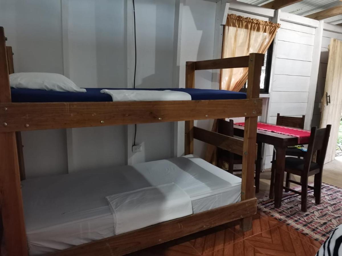 Hostal Cecilia Puerto Viejo de Talamanca Ngoại thất bức ảnh