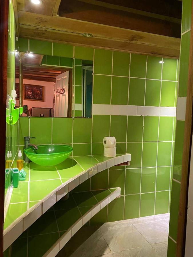 Hostal Cecilia Puerto Viejo de Talamanca Ngoại thất bức ảnh