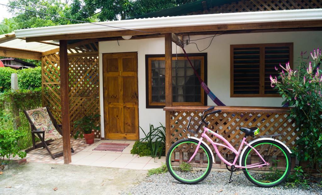 Hostal Cecilia Puerto Viejo de Talamanca Ngoại thất bức ảnh