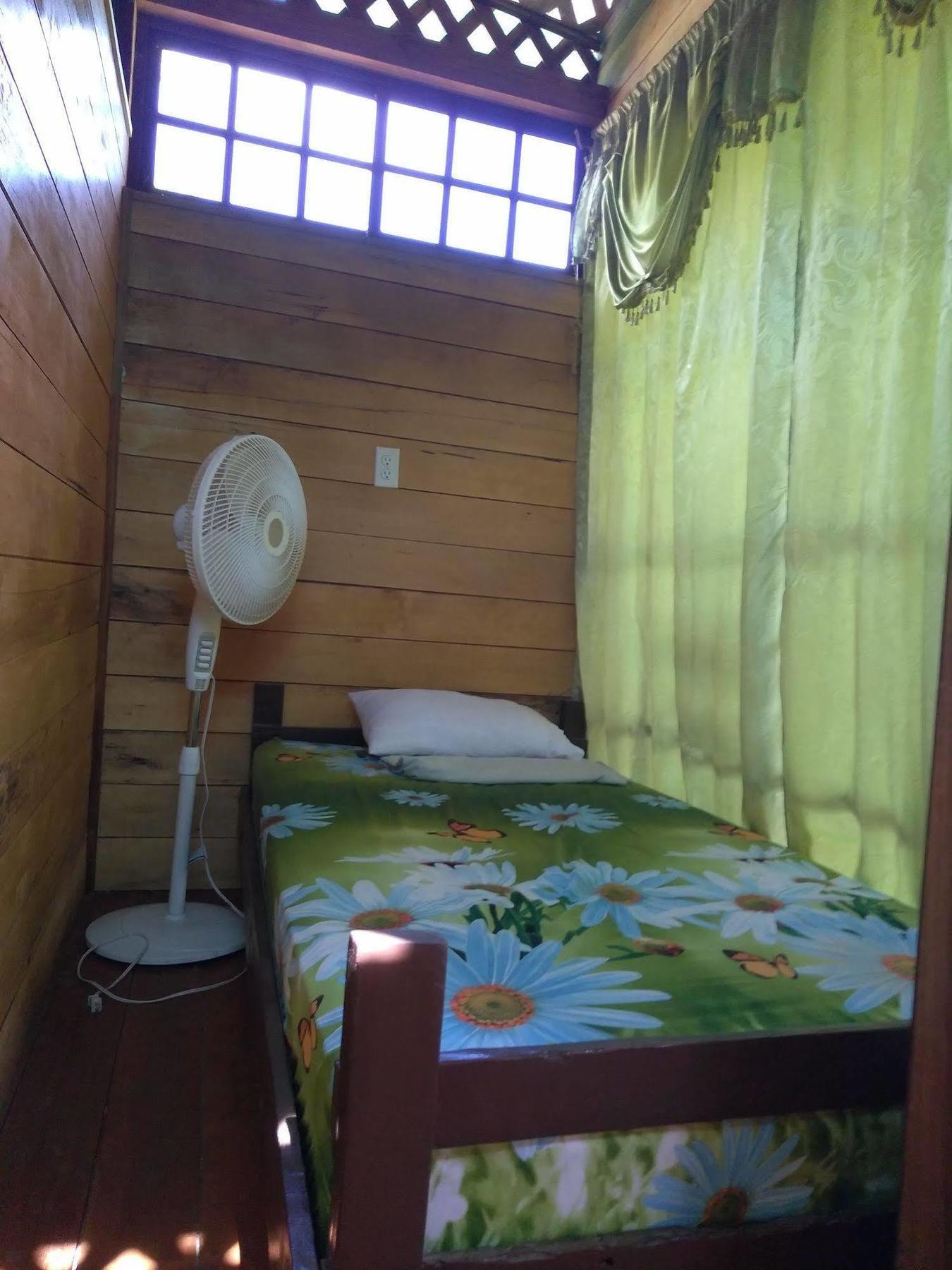 Hostal Cecilia Puerto Viejo de Talamanca Ngoại thất bức ảnh