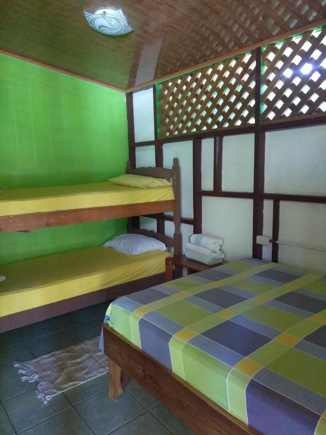 Hostal Cecilia Puerto Viejo de Talamanca Ngoại thất bức ảnh