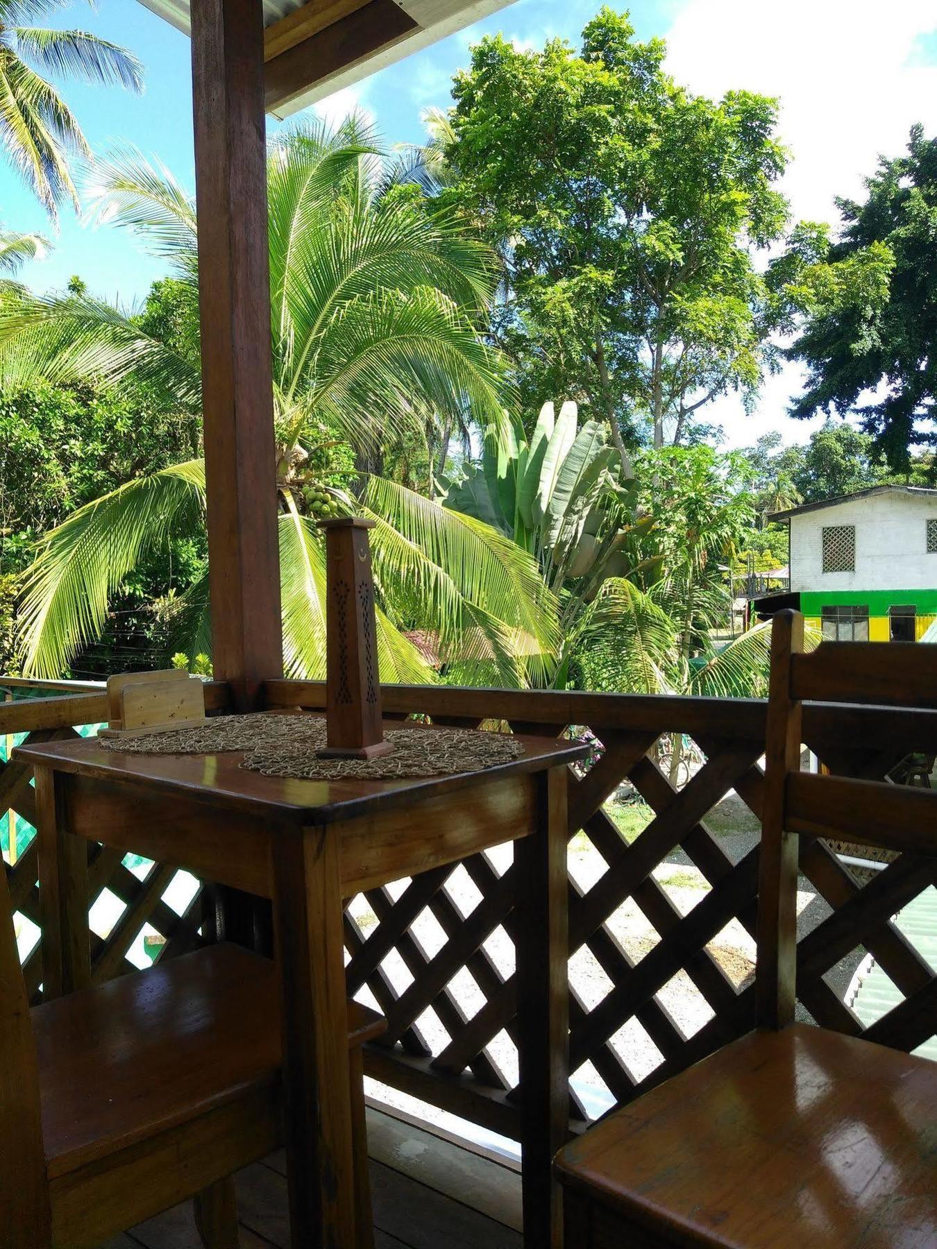 Hostal Cecilia Puerto Viejo de Talamanca Ngoại thất bức ảnh